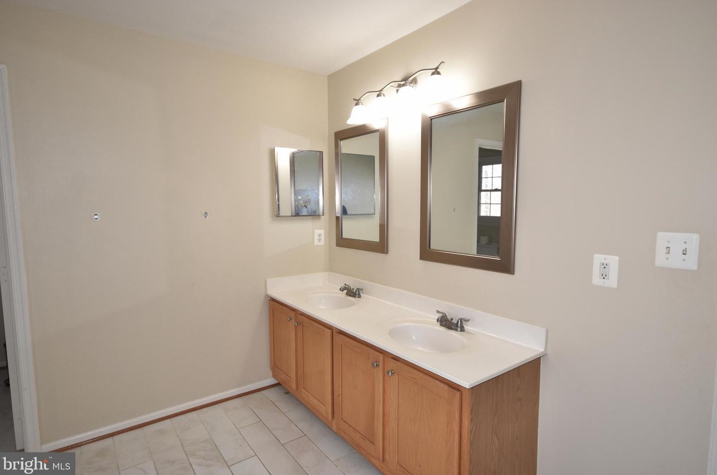 12340 Silent Wolf Dr, Manassas VA  20112-7524 exterior