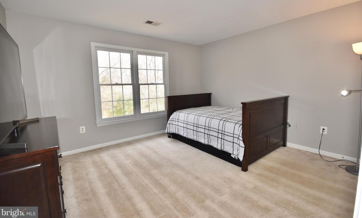 12340 Silent Wolf Dr, Manassas VA  20112-7524 exterior