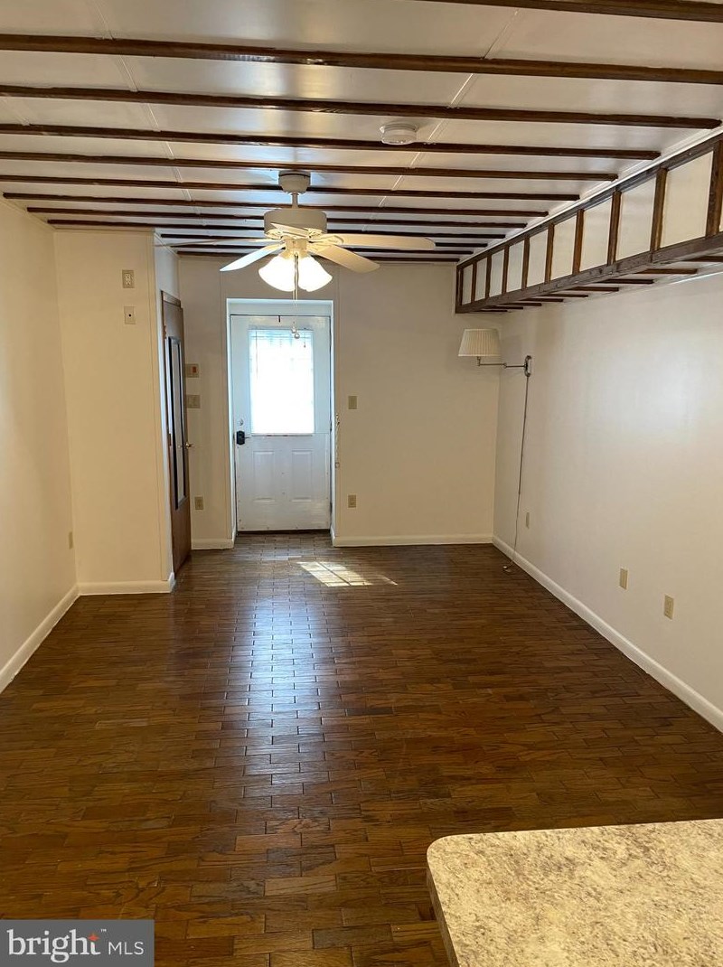 7231 Ridgeway Dr, Manassas, VA 20112