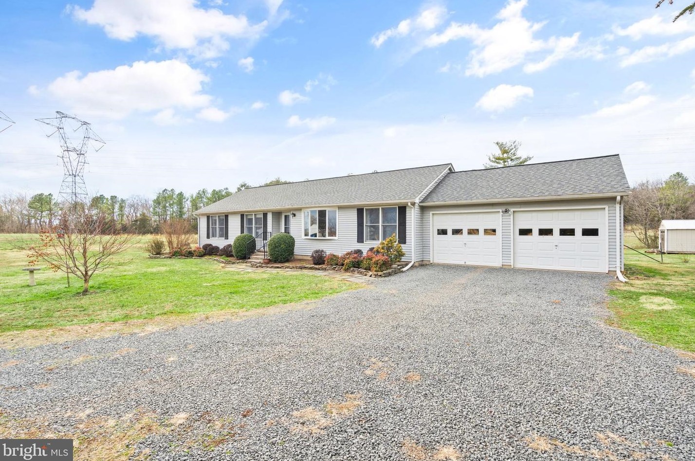 14068 Carriage Ford Rd, Nokesville, VA 20181