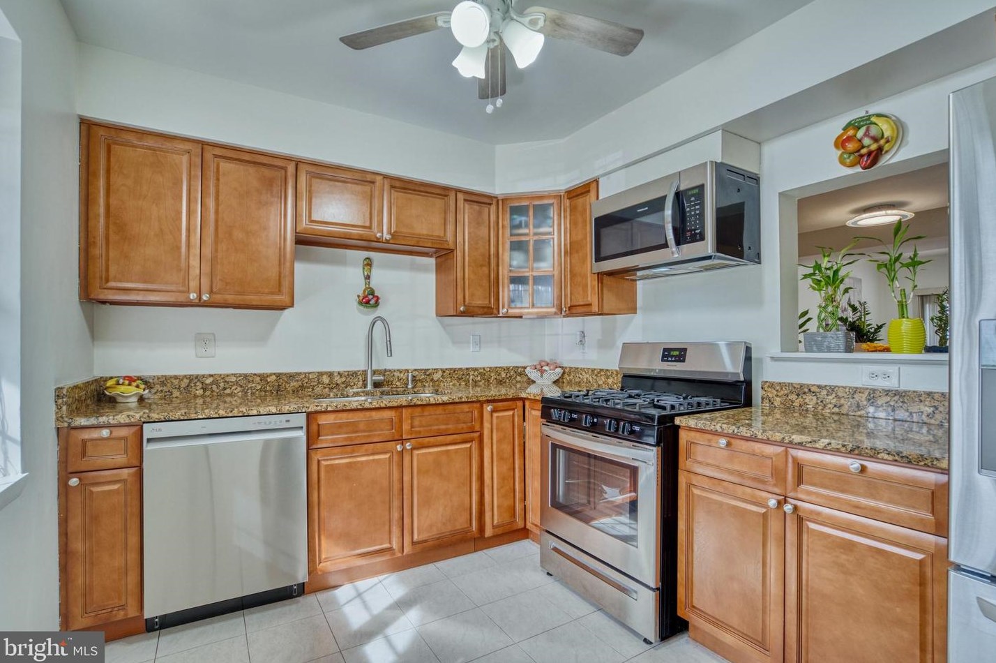 4202 Gunston Ct, Woodbridge, VA 22193