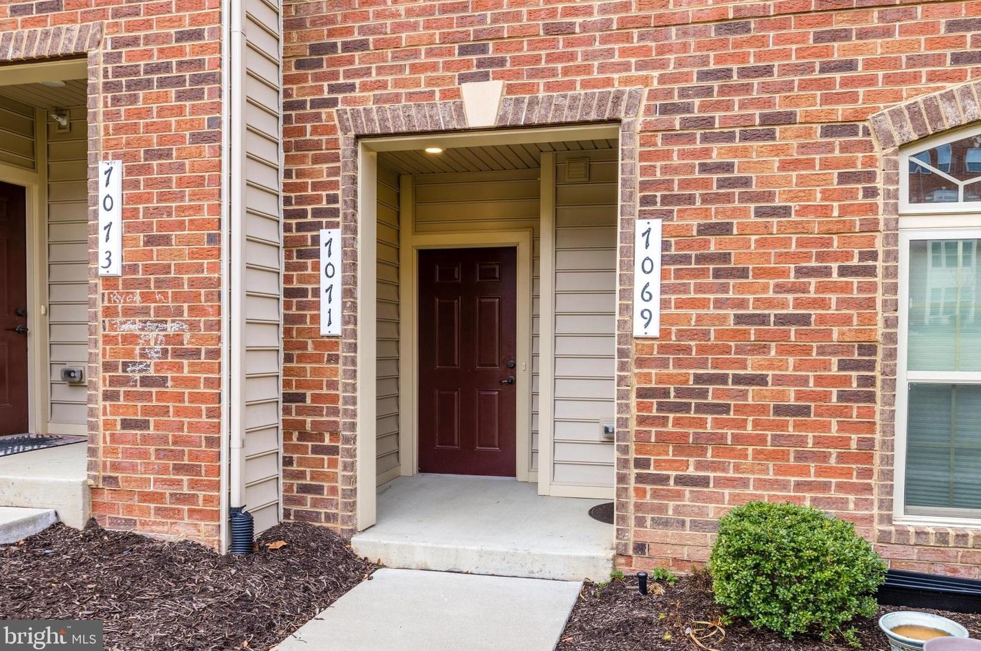 7071 Darbey Knoll Dr, Gainesville, VA 20155