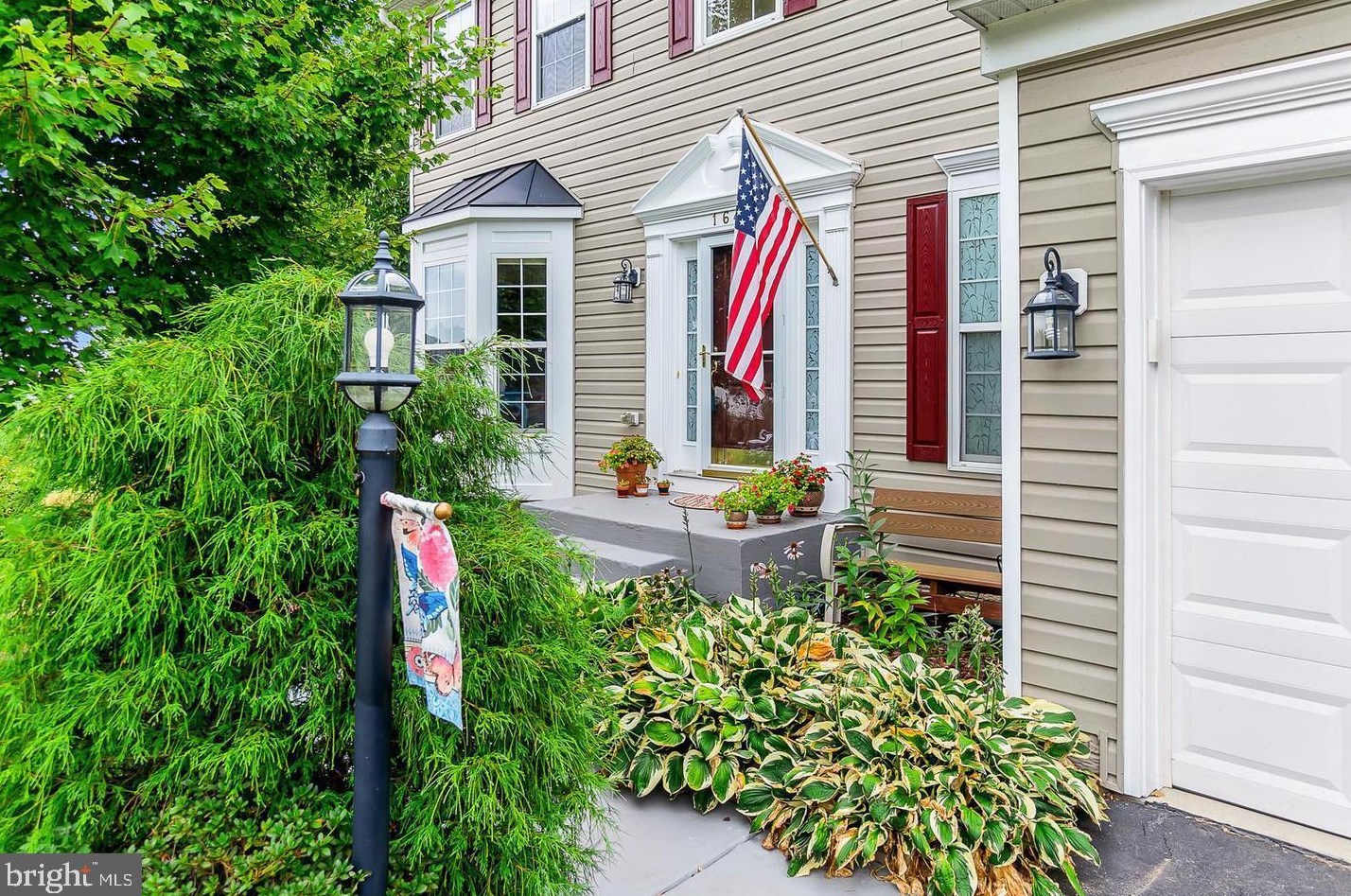 16475 Kramer Estate Dr, Woodbridge VA  22191-6004 exterior