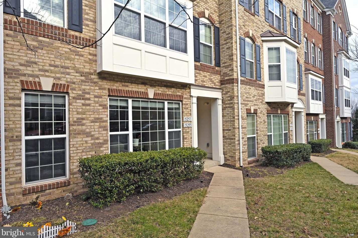15255 Leicestershire St, Woodbridge, VA 22191