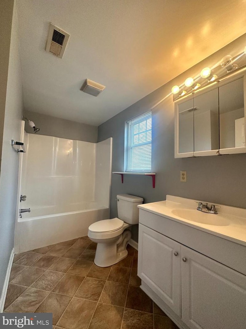 17744 Possum Point Rd, Dumfries VA  22026-2621 exterior