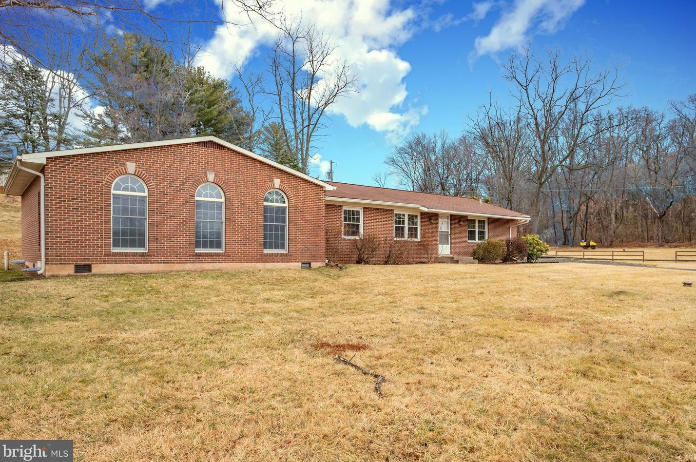 9552 Birmingham Dr, Manassas, VA 20111