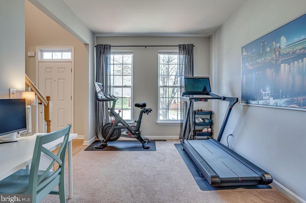 15333 Tina Ln, Woodbridge, VA 22193