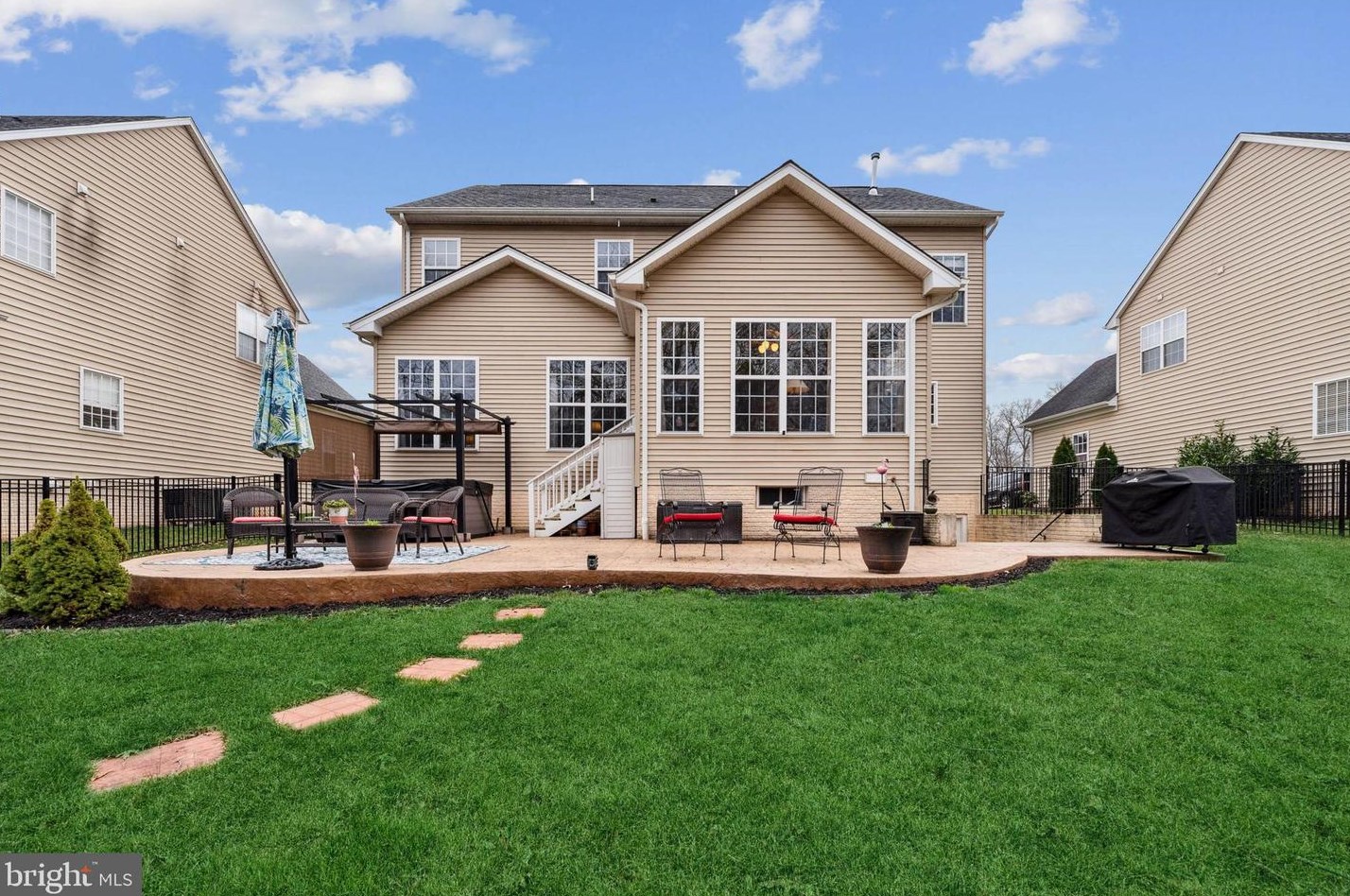 6544 Macklin St, Haymarket, VA 20169