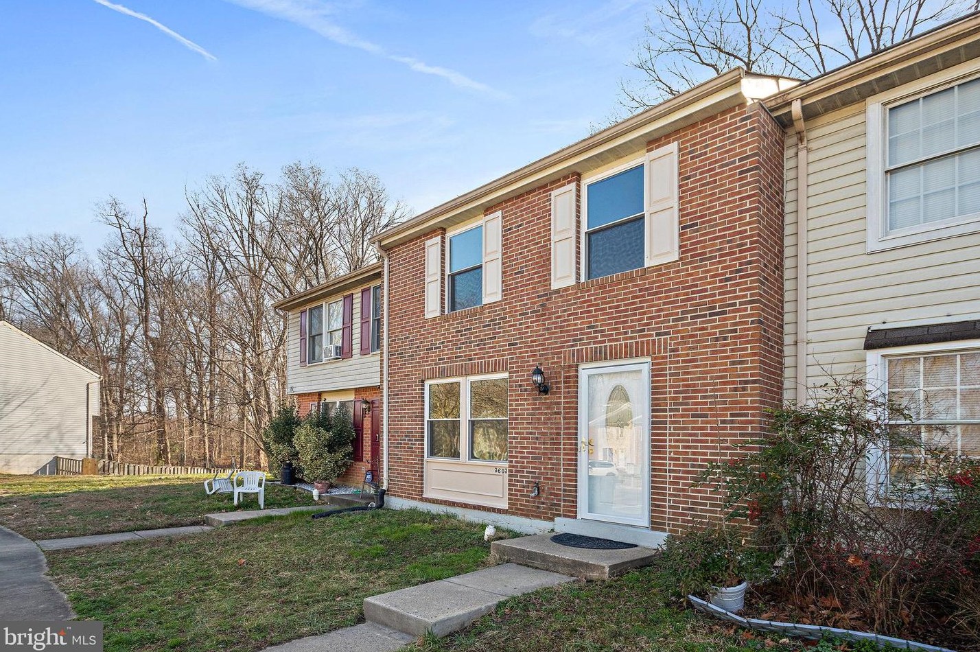 3603 Wharf Ln, Triangle, VA 22172
