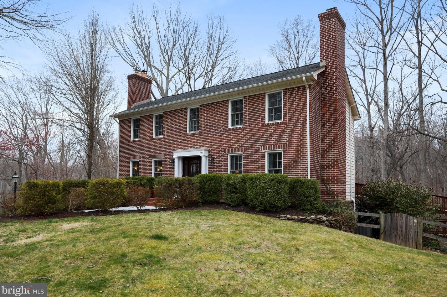 5550 Wide Oak Ct, Woodbridge VA  22192-6036 exterior