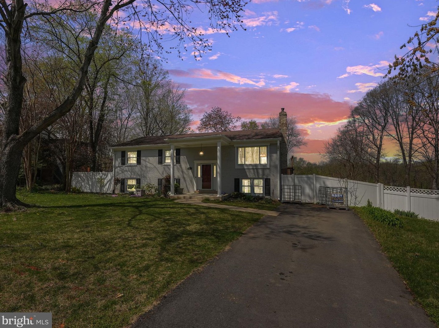 13333 Millwood Dr, Woodbridge, VA 22191