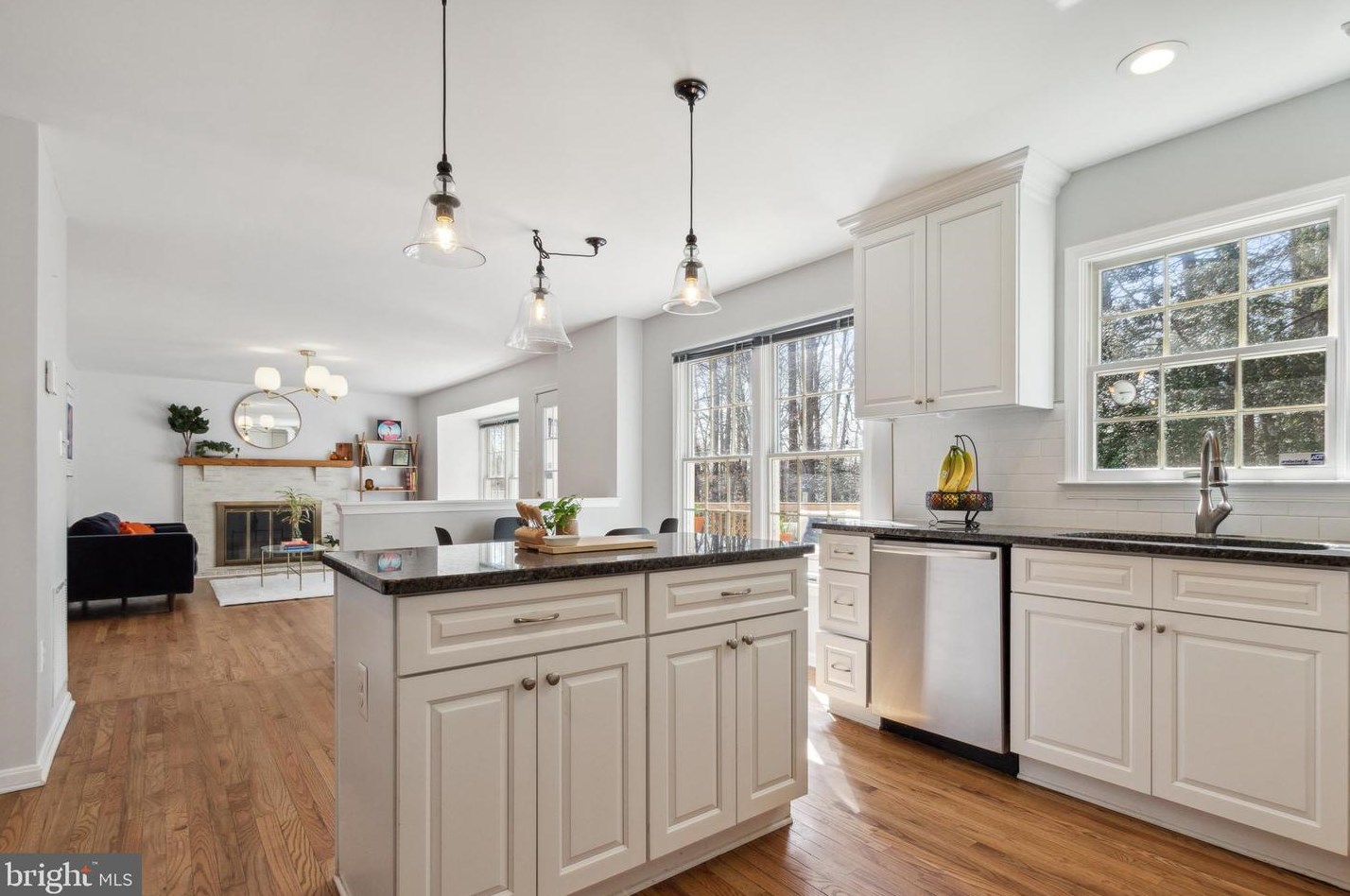 11824 Troika Ct, Woodbridge VA  22192-6282 exterior