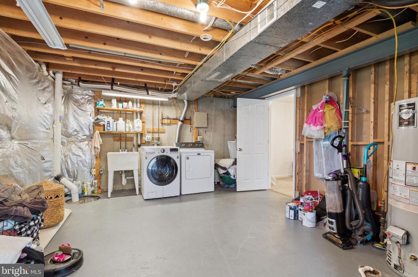 11824 Troika Ct, Woodbridge VA  22192-6282 exterior