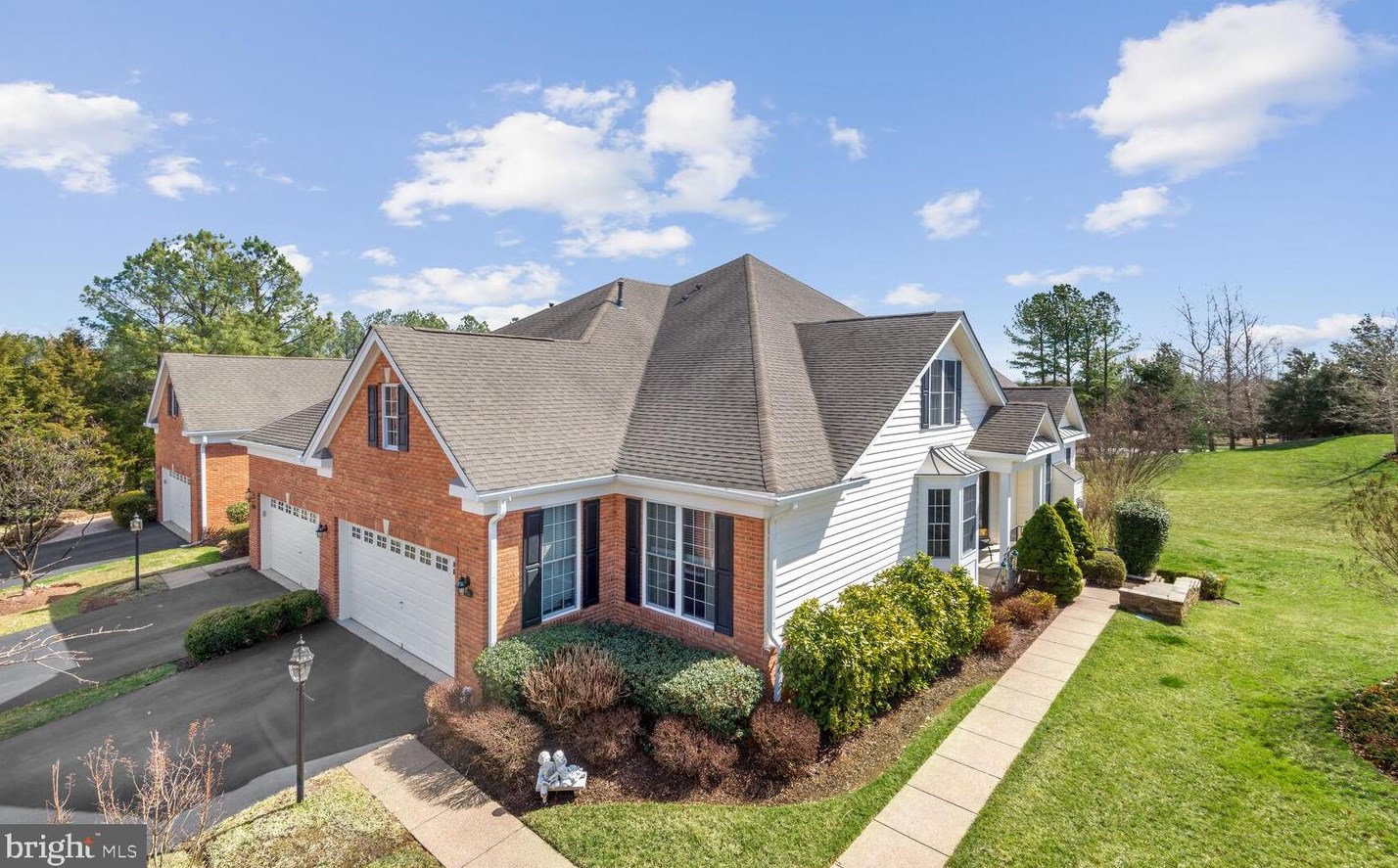 5413 Trevino Dr, Haymarket, VA 20169