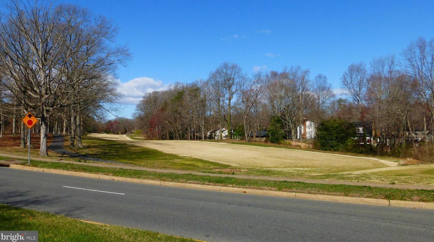 4331 Fallstone Pl, Dumfries VA  22025-1104 exterior