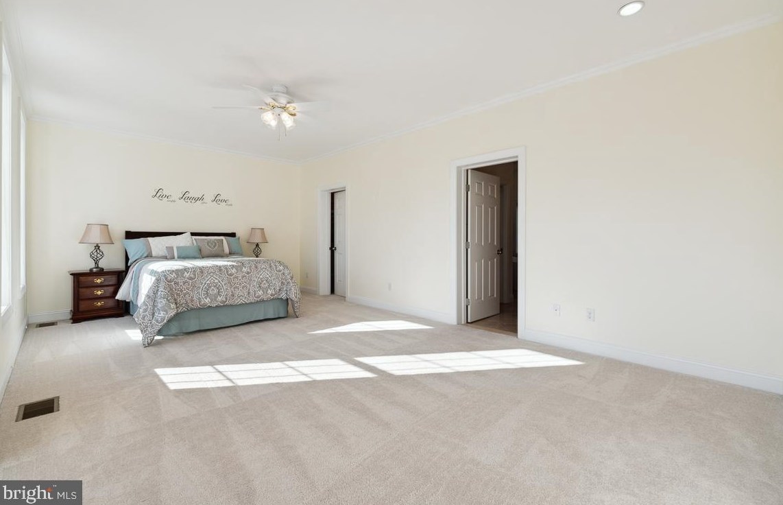 4331 Fallstone Pl, Dumfries VA  22025-1104 exterior