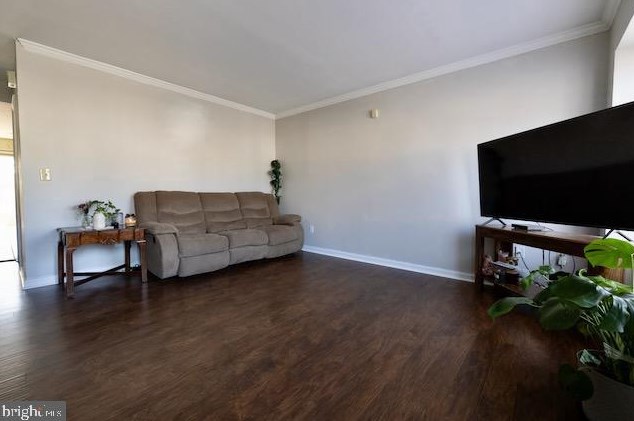 6185 Trident Ln, Woodbridge, VA 22193-4130