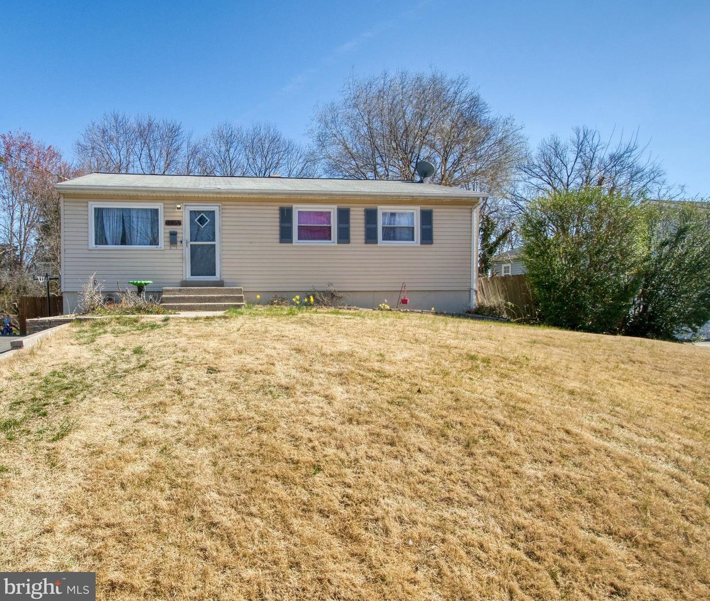 15019 Illinois Rd, Woodbridge, VA 22191-3547