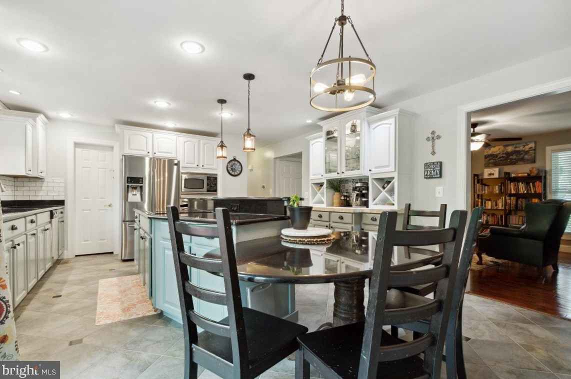 15721 Edgewood Dr, Dumfries, VA 22025-1727