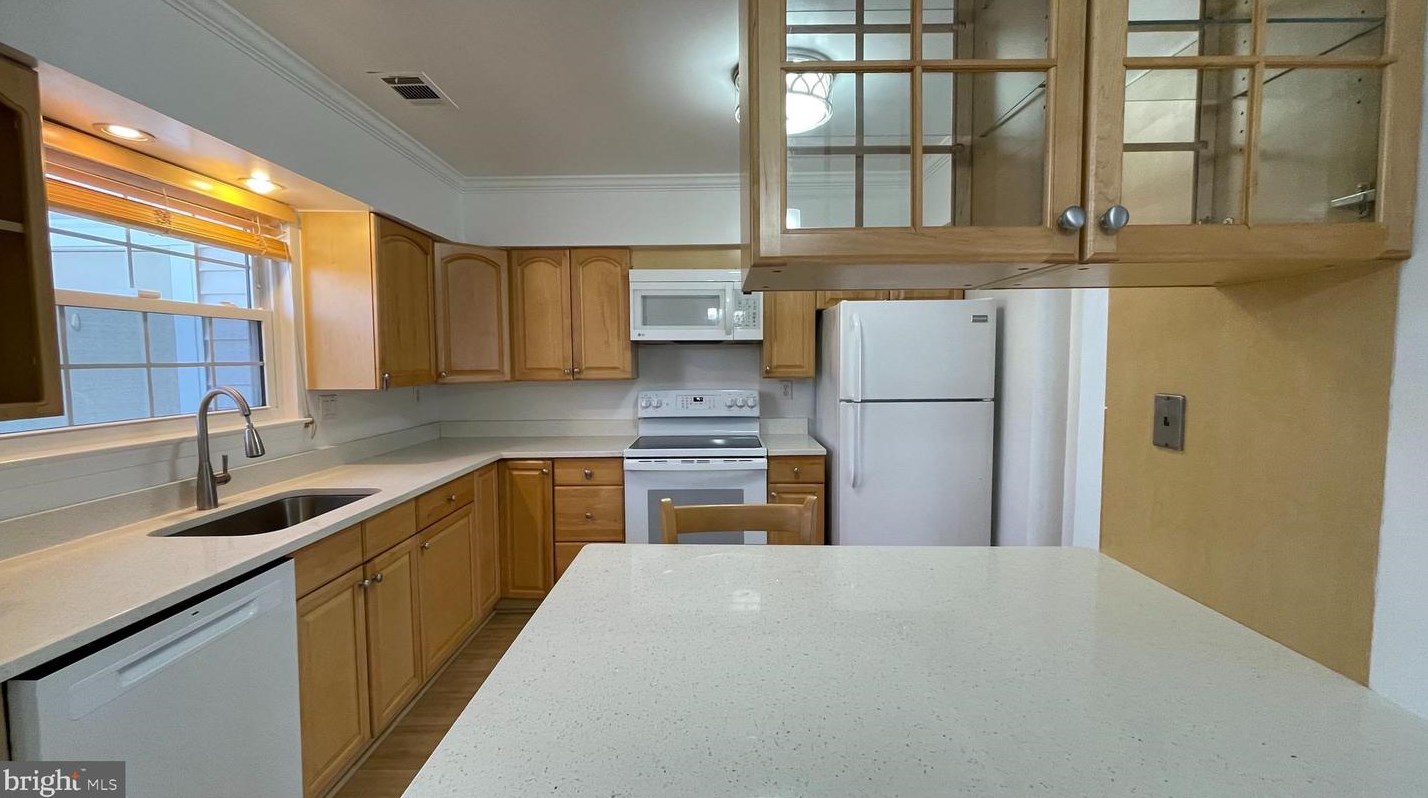 2898 Madeira Ct, Woodbridge, VA 22192