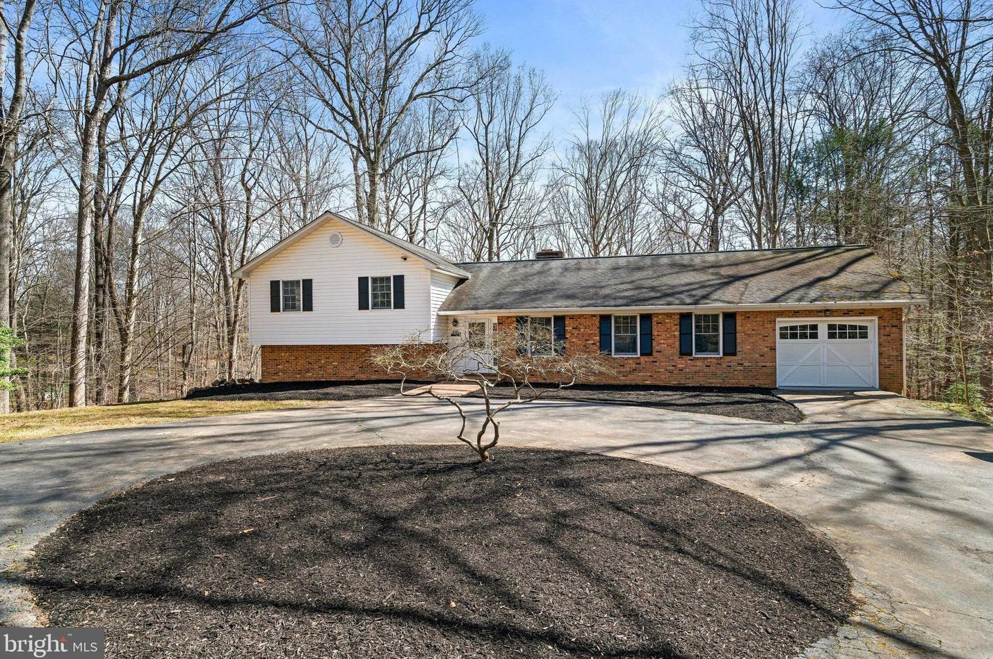 6535 Quail Hollow Dr, Manassas, VA 20111-4305