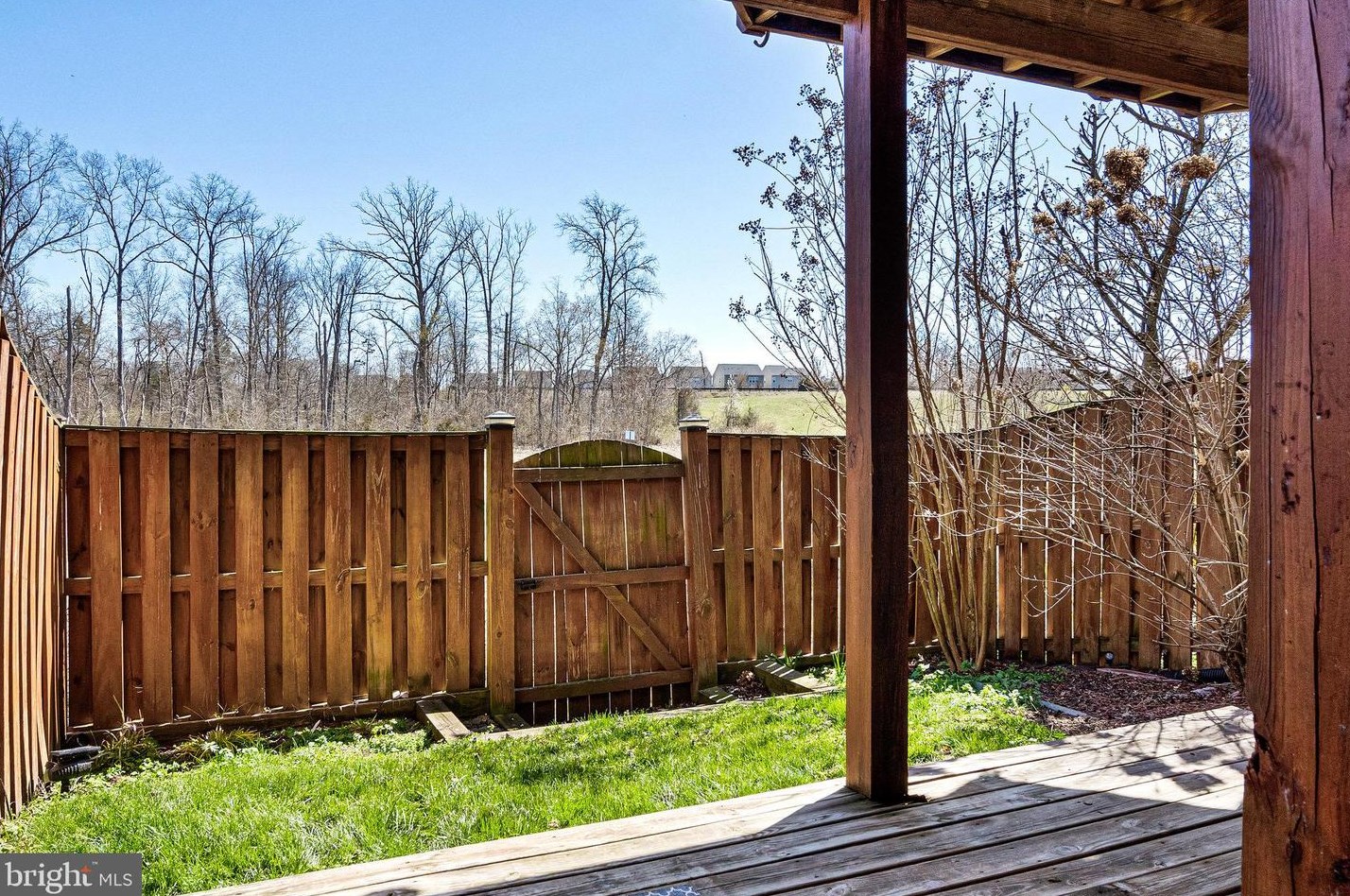 8951 Brewer Creek Pl, Manassas VA  20109-4853 exterior