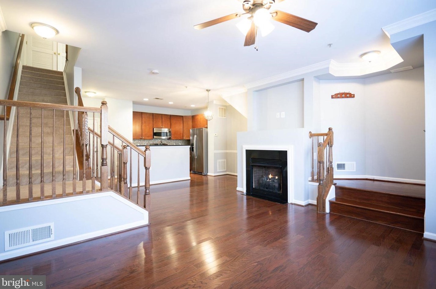 6056 Aster Haven Cir #125, Haymarket, VA 20169