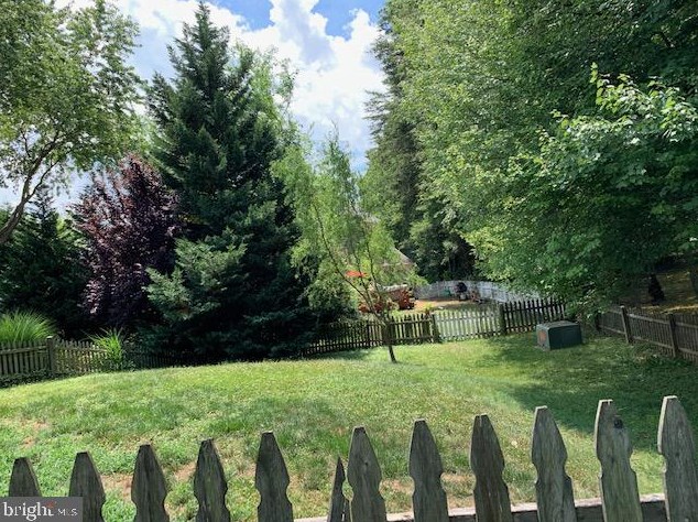 15570 Northgate Dr, Dumfries, VA 22025