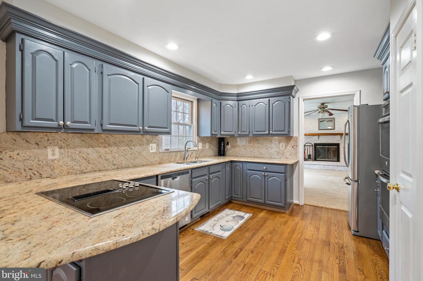 10019 Lake Occoquan Dr, Manassas, VA 20111-2648