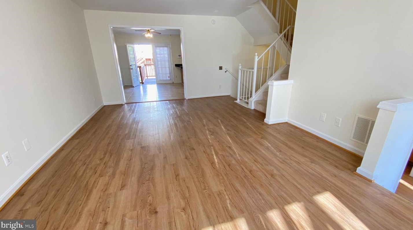 7905 Rebel Walk Dr, Manassas, VA 20109