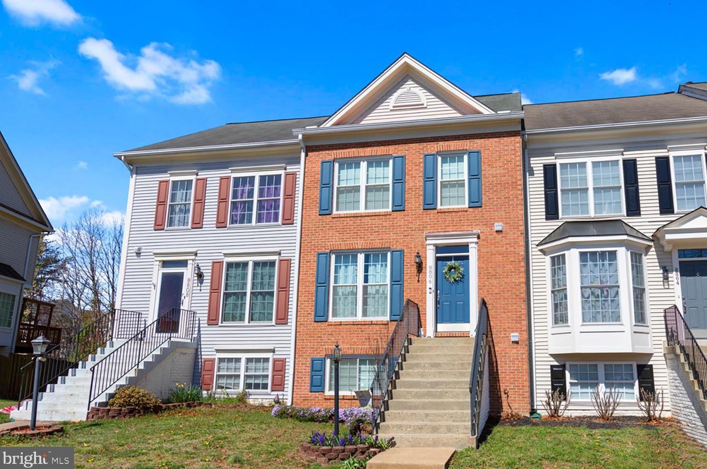 8806 Howland Pl, Bristow VA  20136-5708 exterior