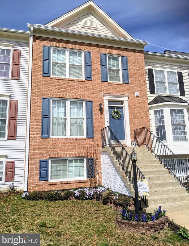 8806 Howland Pl, Bristow, VA 20136