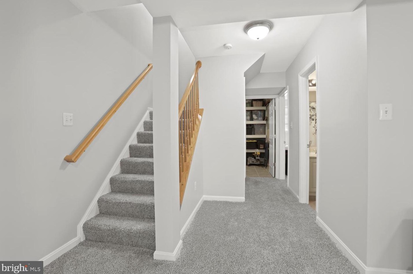 8806 Howland Pl, Bristow VA  20136-5708 exterior