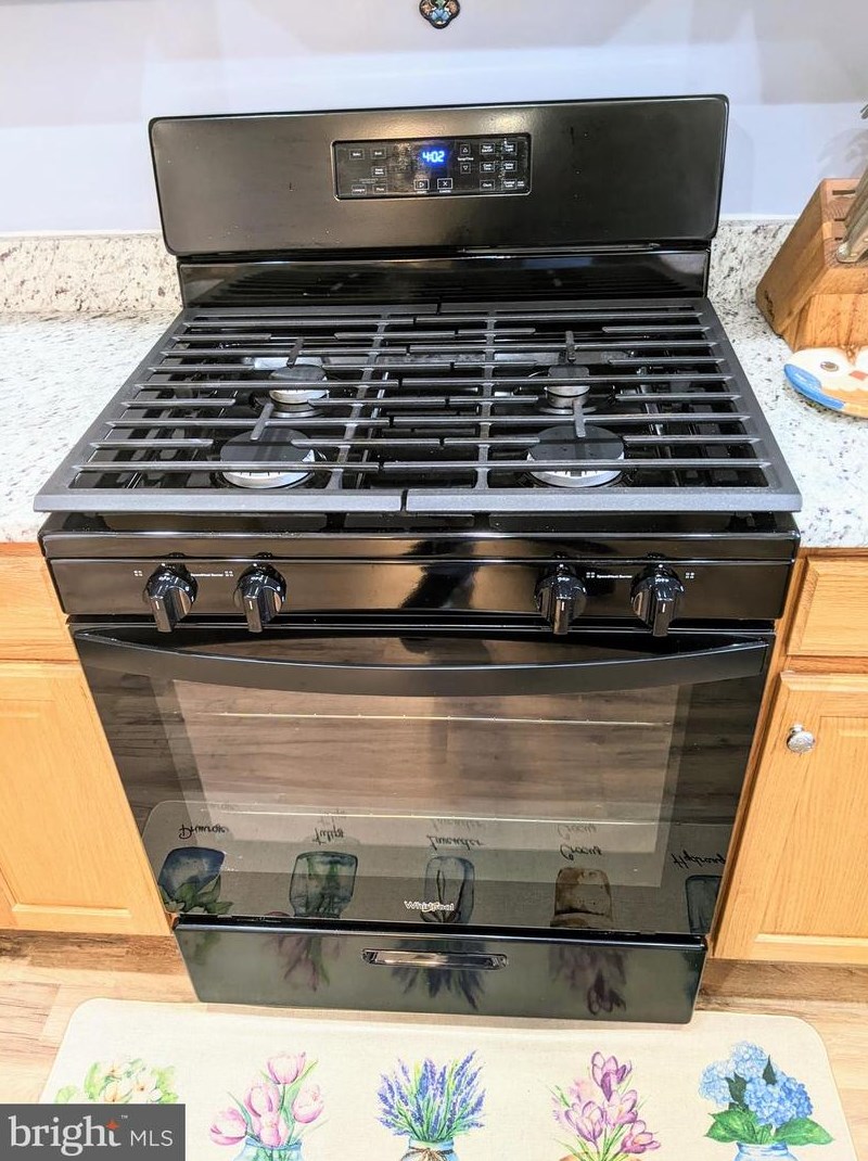 8806 Howland Pl, Bristow VA  20136-5708 exterior