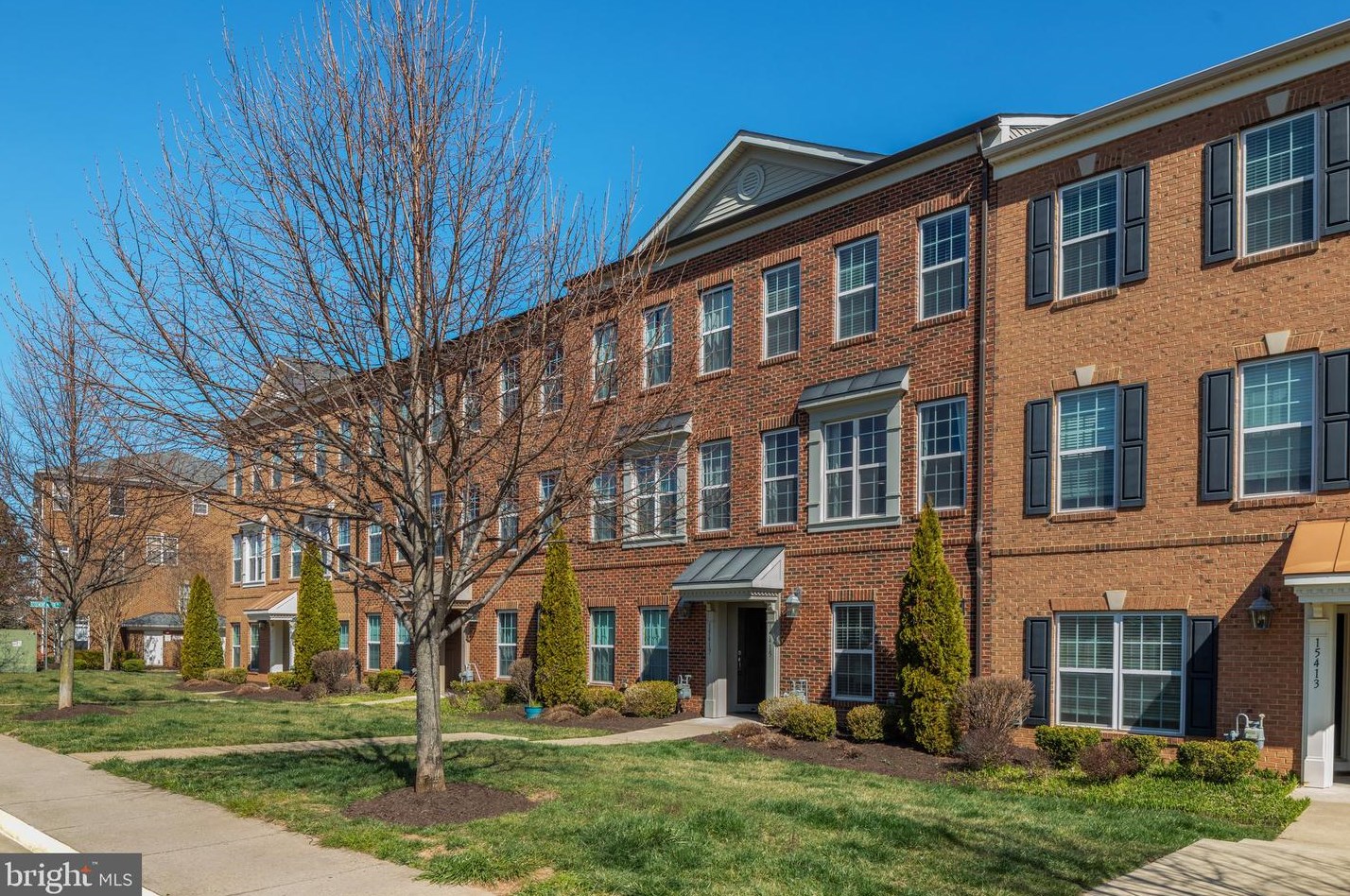 15415 Rosemont Manor Dr, Haymarket, VA 20169