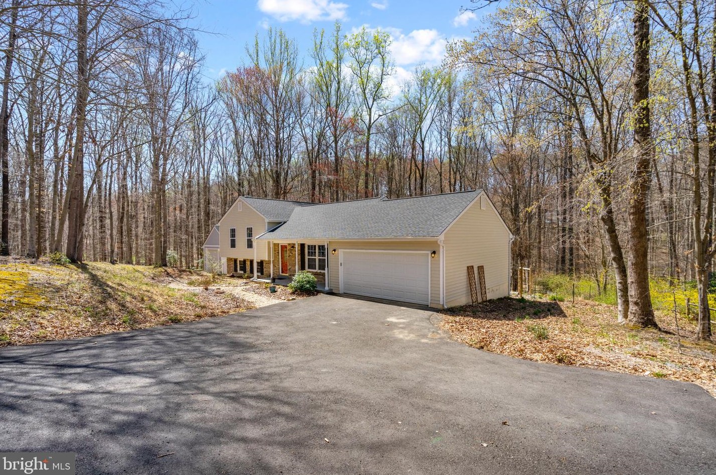 12528 Basswood Dr, Manassas VA  20112-3441 exterior