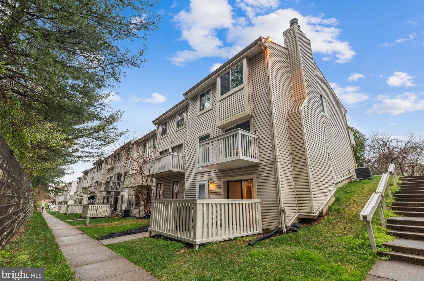 12811 Cara Dr, Woodbridge, VA 22192