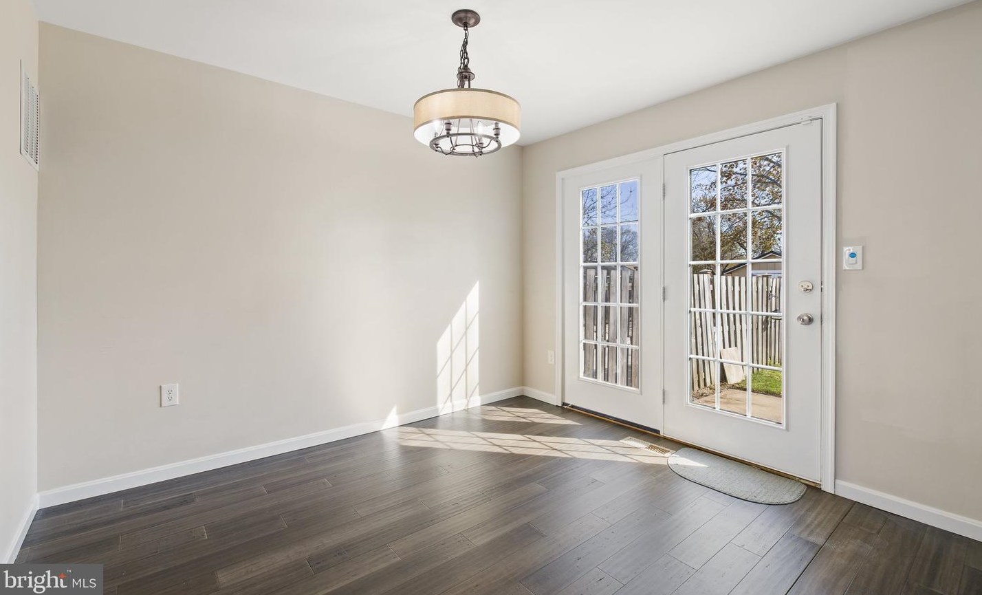 7511 Bedford Rd, Manassas VA  20109-2936 exterior