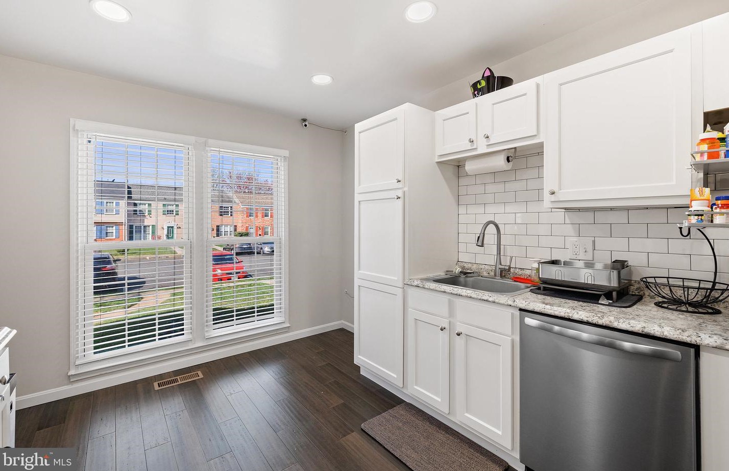 7511 Bedford Rd, Manassas VA  20109-2936 exterior