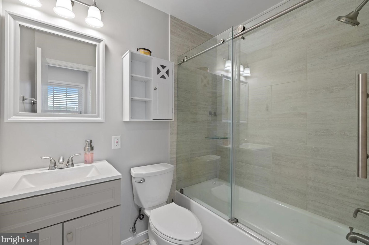 7511 Bedford Rd, Manassas VA  20109-2936 exterior