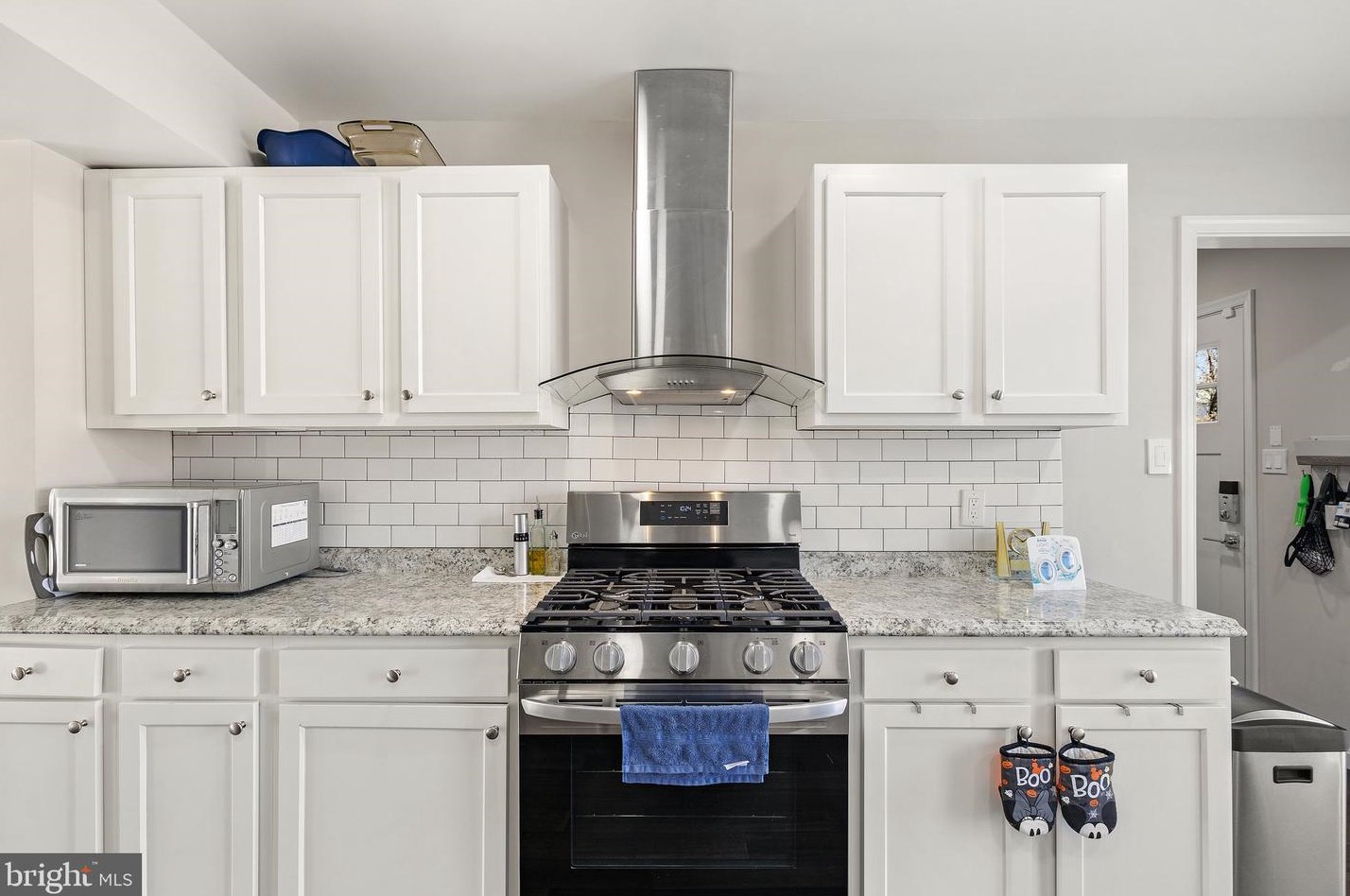 7511 Bedford Rd, Manassas VA  20109-2936 exterior