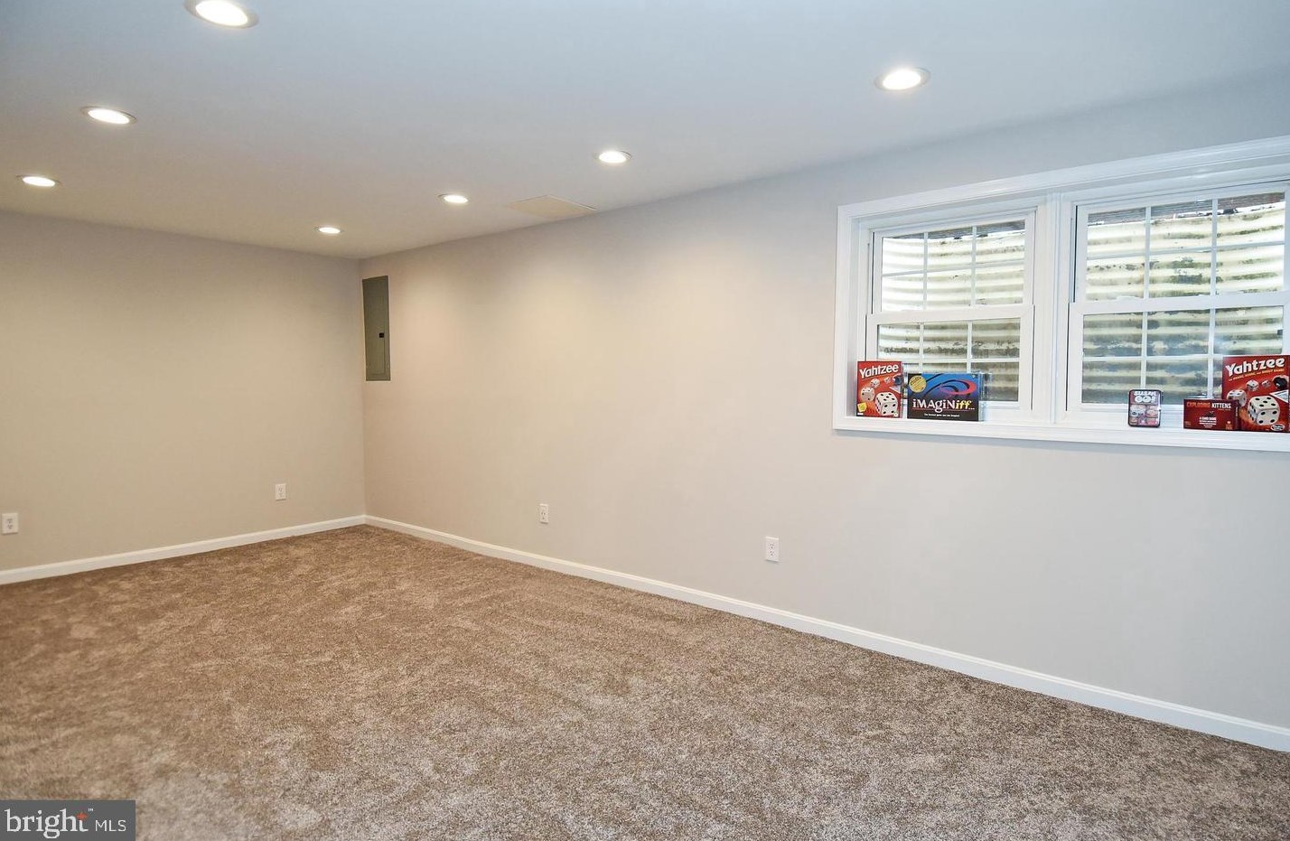 7511 Bedford Rd, Manassas VA  20109-2936 exterior