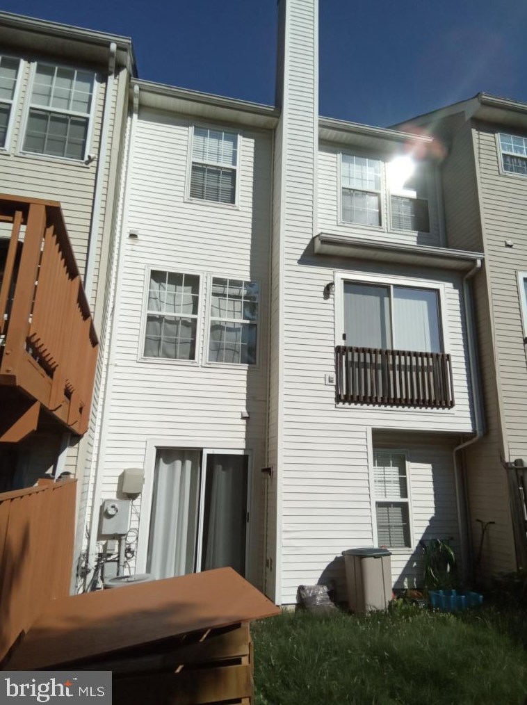 1926 Wicklow Ct, Woodbridge, VA 22191