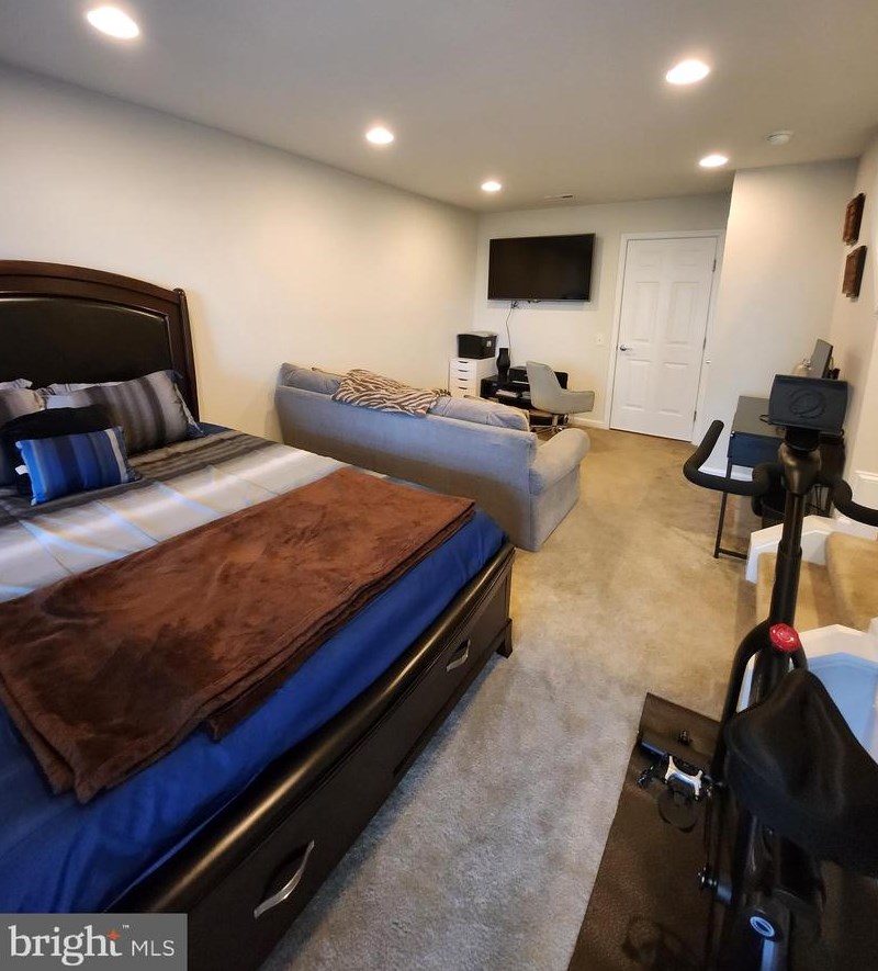 17027 Gibson Mill Rd, Dumfries VA  22026-2286 exterior