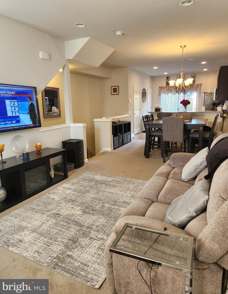 17027 Gibson Mill Rd, Dumfries VA  22026-2286 exterior