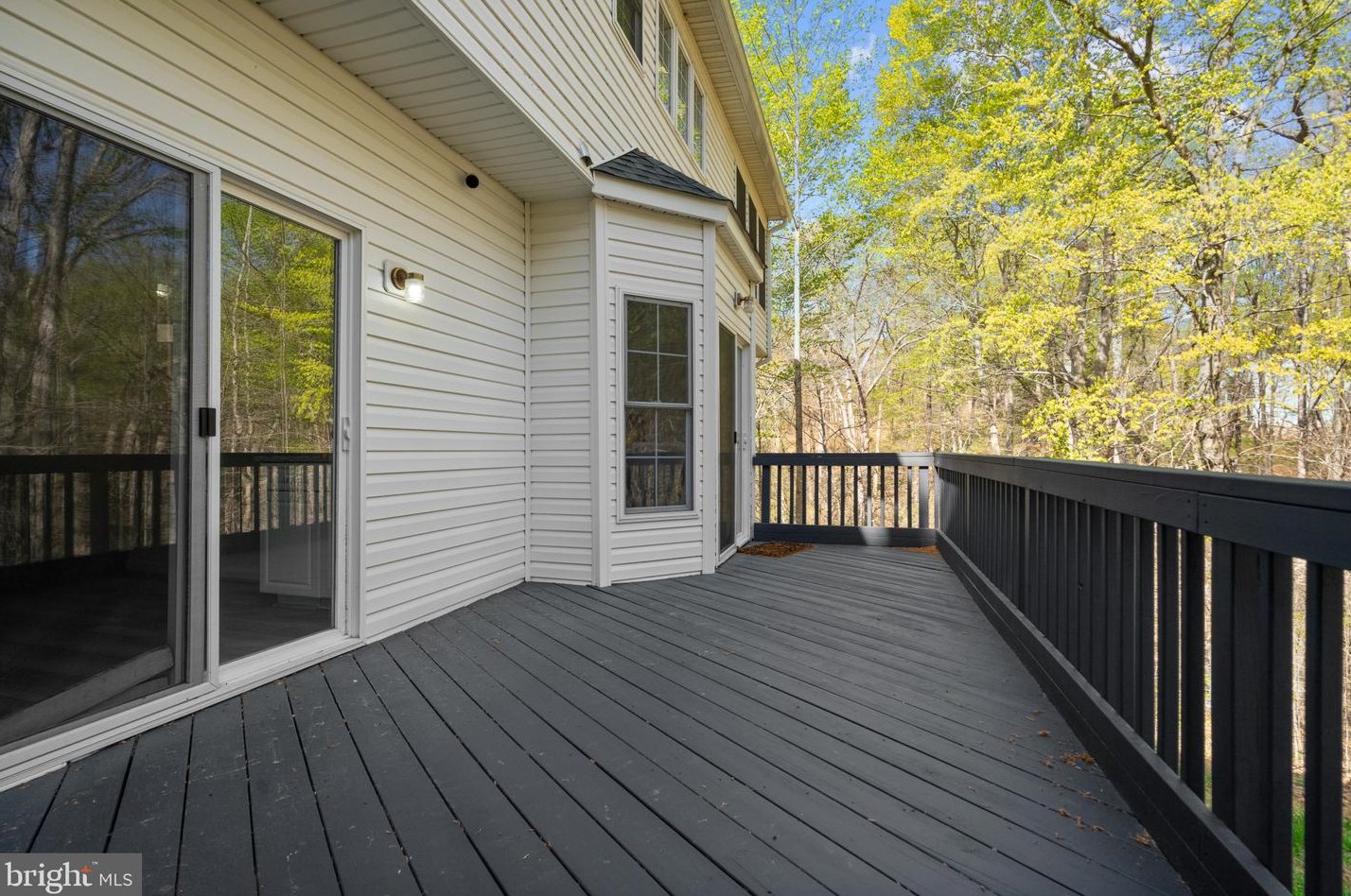 8016 Knightshayes Dr, Manassas VA  20111-2964 exterior