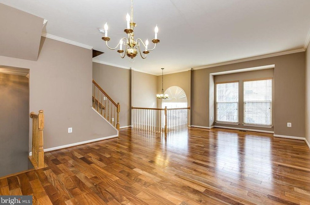 6686 Roderick Loop, Gainesville, VA 20155