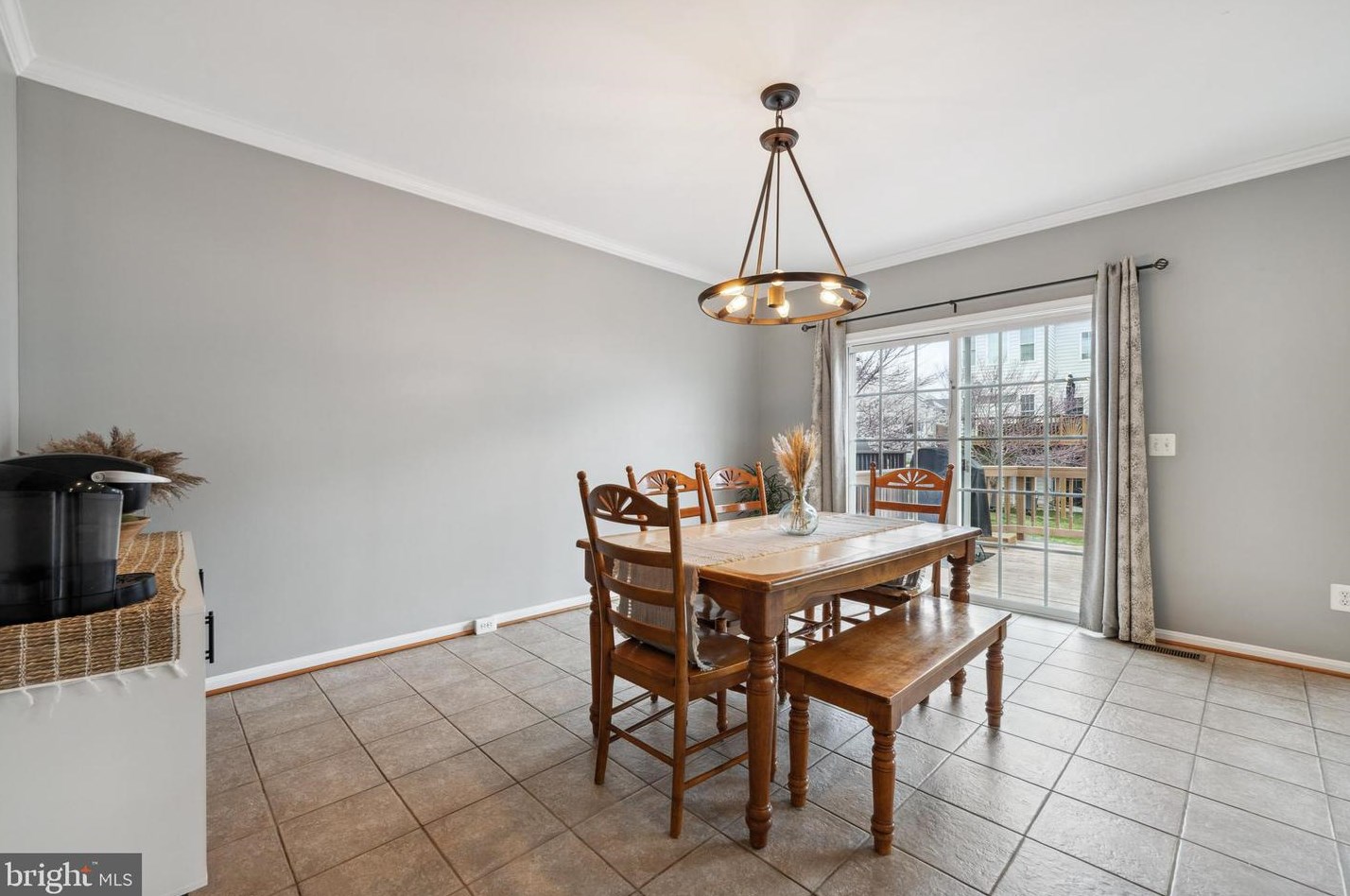 4308 Stone Mountain Ct, Dumfries VA  22025-2033 exterior