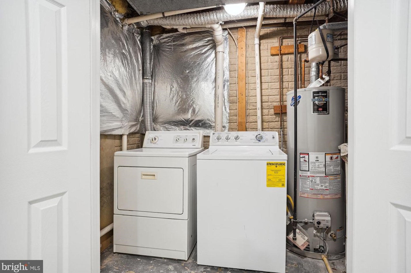 4247 Vals Way, Dumfries VA  22025-1140 exterior