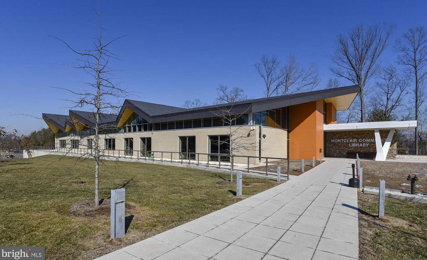 4247 Vals Way, Dumfries VA  22025-1140 exterior